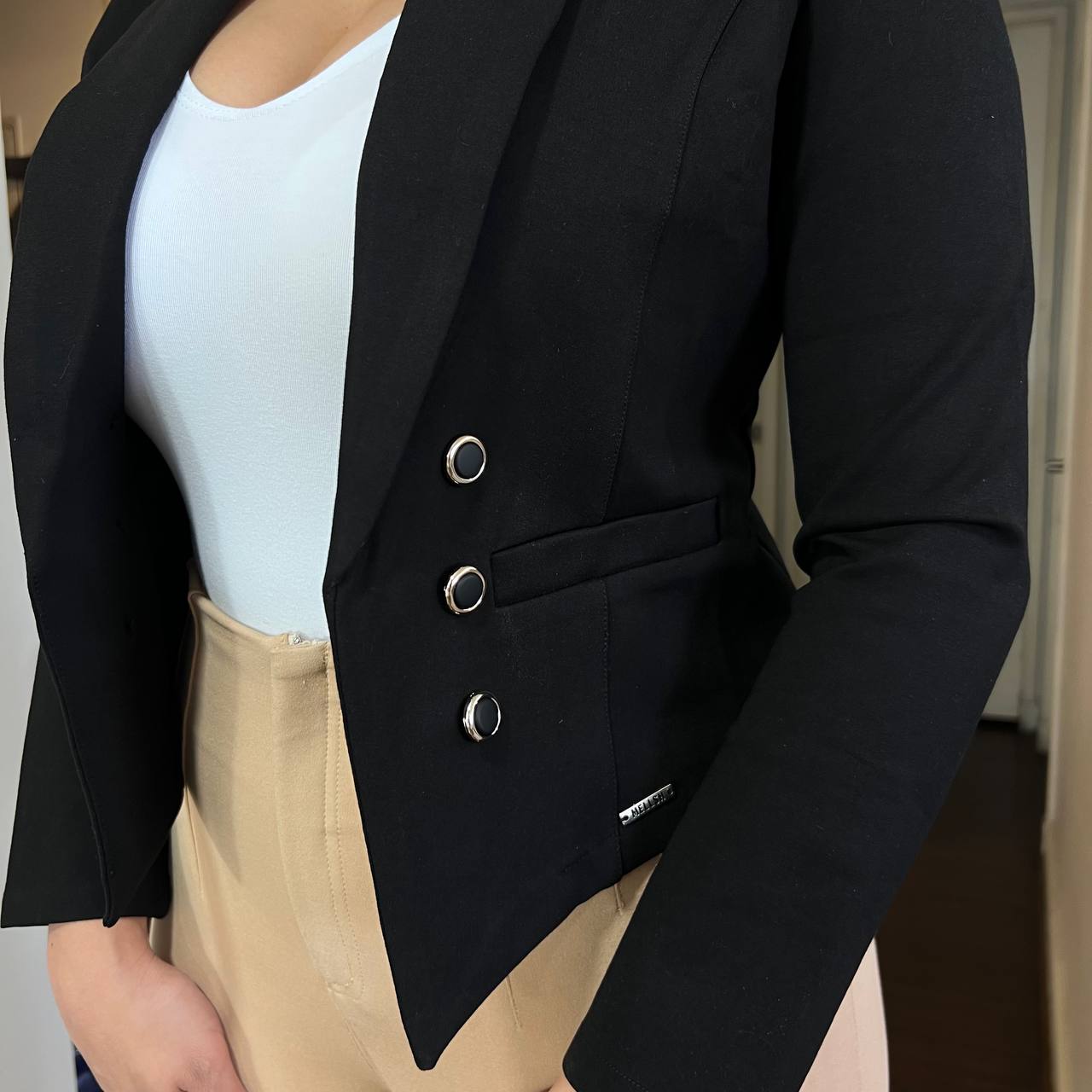 Blazer Mujer Corto Kala Negro Elegante Premium