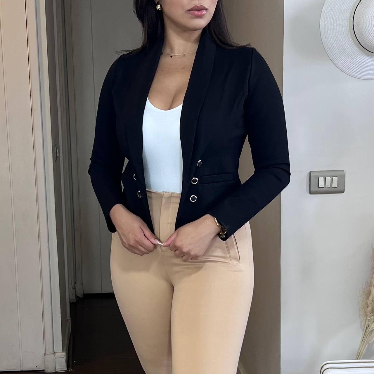 Blazer Mujer Corto Kala Negro Elegante Premium